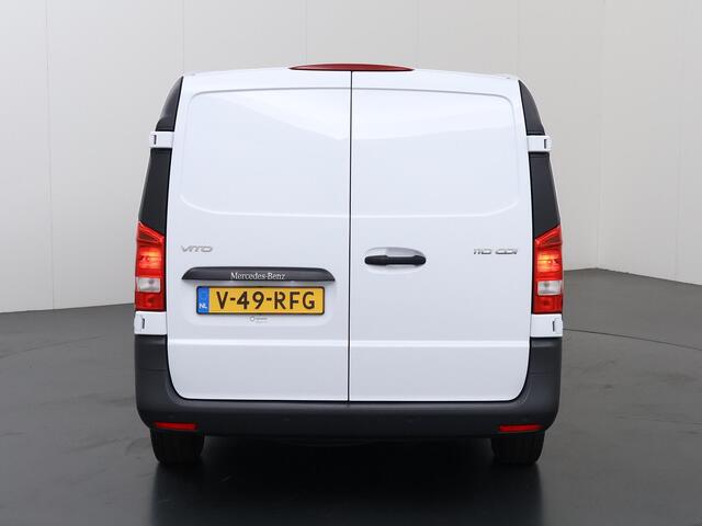 Mercedes-Benz VITO 110 CDI | Lang L2 | AIRCO | CRUISE CONTROL | APPLE CARPLAY | ANDROID AUTO | 3-ZITS | PARKEERSENSOREN VOOR EN ACHTER | BETIMMERDE LAADRUIMTE | CERTIFIED