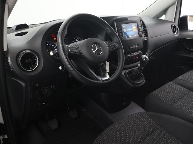 Mercedes-Benz VITO 110 CDI | Lang L2 | AIRCO | CRUISE CONTROL | APPLE CARPLAY | ANDROID AUTO | 3-ZITS | PARKEERSENSOREN VOOR EN ACHTER | BETIMMERDE LAADRUIMTE | CERTIFIED