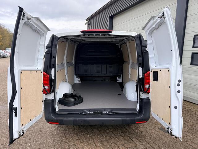 Mercedes-Benz VITO eVito 66 kWh SoH 98 % 261 km WLTP actieradius - L2 Lang - Apple Carplay - Betimmerd