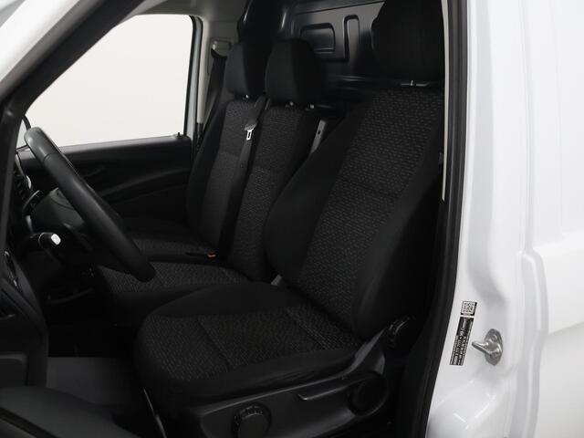 Mercedes-Benz VITO eVito Lang L2 | 41 kWh | Bluetooth | Stoelverwarming | Bluetooth | 3-zits |