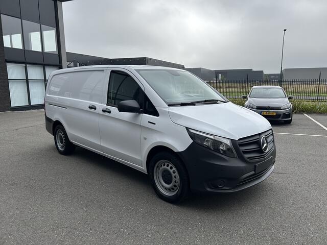 Mercedes-Benz VITO eVito 112 L2 60 kWh / Snel laden 80kw / Camera / Parkeersensoren / Airco / Cruise control / Carplay navigatie / Achterdeuren