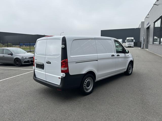 Mercedes-Benz VITO eVito 112 L2 60 kWh / Snel laden 80kw / Camera / Parkeersensoren / Airco / Cruise control / Carplay navigatie / Achterdeuren