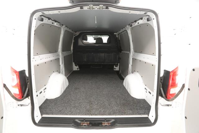 Mercedes-Benz VITO 116 CDI Lang | Automaat | Airco | Cruise | Camera | Carplay | 3 Zits | Navi | Trekhaak | Parkeersens.
