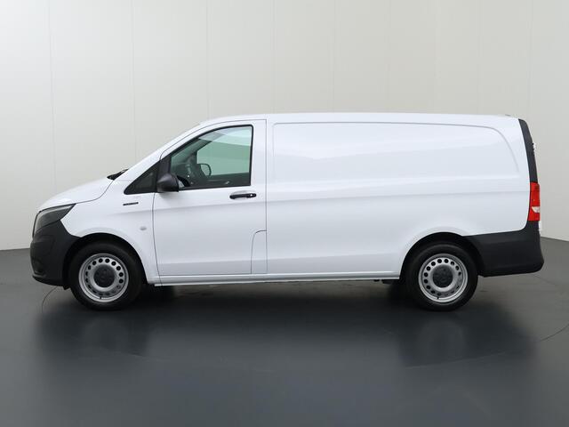 Mercedes-Benz VITO eVito 112 | L2 | 60 kWh | AIRCO | CRUISE CONTROL | NAVIGATIE | ACHTERUITRIJCAMERA | KUNST LEDEREN BEKLEDING | MULTIFUNCTIONEEL STUURWIEL | ELEKTRISCH VERSTELBARE BUITENSPIEGELS | CERTIFIED