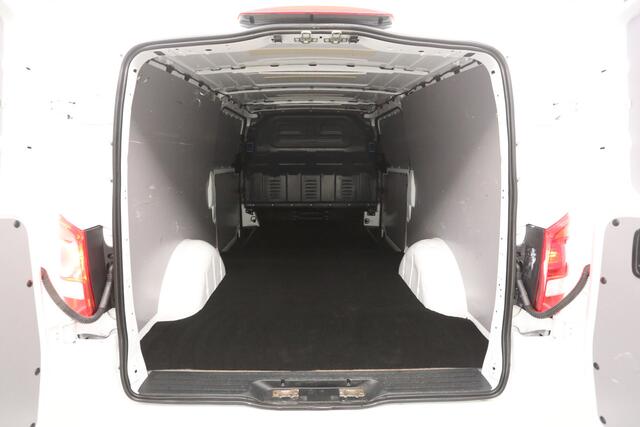 Mercedes-Benz VITO 114 CDI Extra Lang | Automaat | Airco | Cruise | Camera | Carplay | 3 Zits | 2xSchuifdeur | Trekhaak