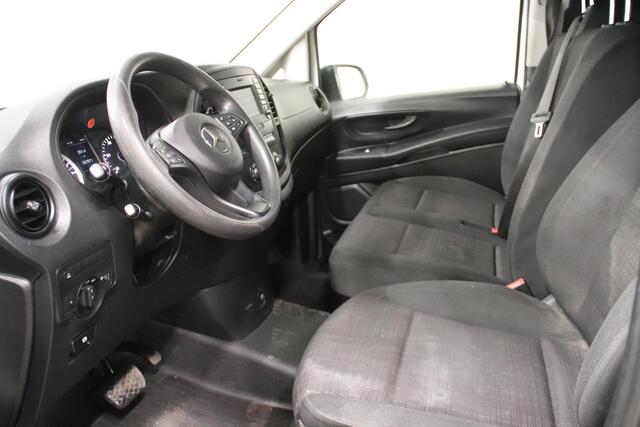 Mercedes-Benz VITO CDI LANG NAVI TREKHAAK Mercedes-Benz Vito CDI Lang NAVIGATIE TREKHAAK