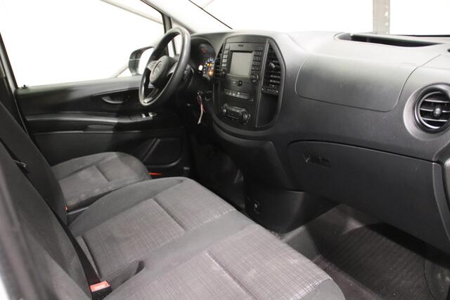 Mercedes-Benz VITO CDI LANG NAVI TREKHAAK Mercedes-Benz Vito CDI Lang NAVIGATIE TREKHAAK