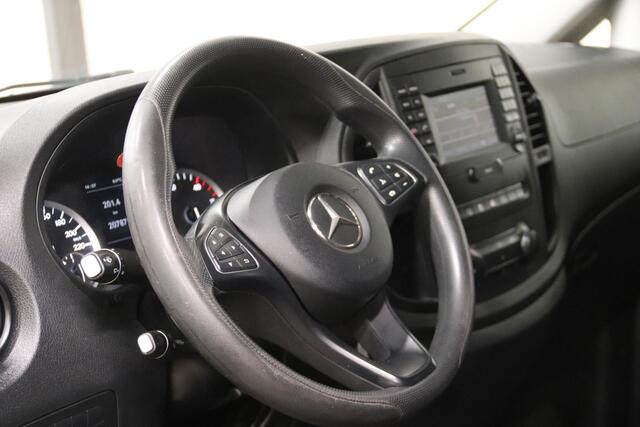 Mercedes-Benz VITO CDI LANG NAVI TREKHAAK Mercedes-Benz Vito CDI Lang NAVIGATIE TREKHAAK