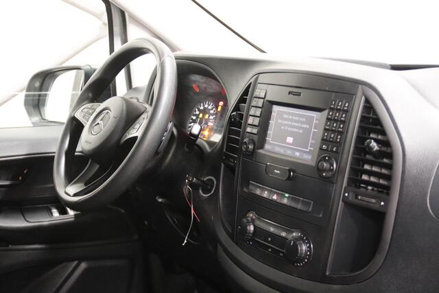 Mercedes-Benz VITO CDI LANG NAVI TREKHAAK Mercedes-Benz Vito CDI Lang NAVIGATIE TREKHAAK