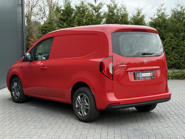 Mercedes-Benz eCitan 51 kWh PRO / FULL ELECTRIC / BPM VRIJ! / STUUR EN STOELVERWARMING / KEYLESS-GO / ZEER COMPLETE CITAN !! / CAMERA / LED / ACHTERKLEP