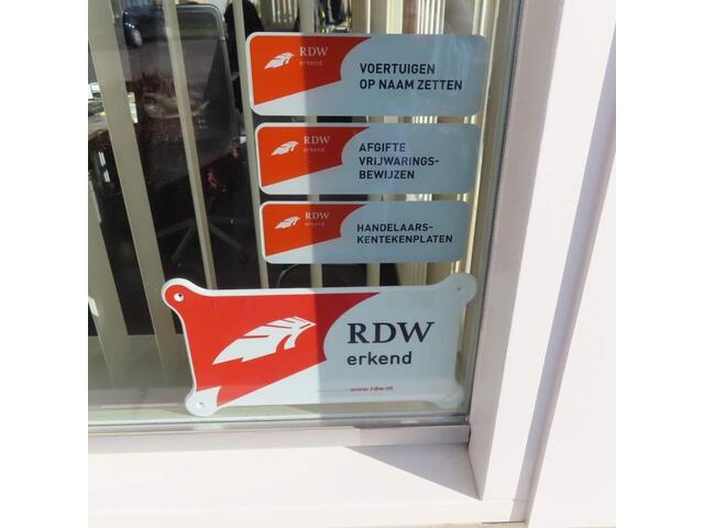 Mercedes-Benz eCitan L1 Pro 51 kWh NIEUW 2024 Fastcharge zeer luxe uitgevoerd fabrieksgarantie zilver