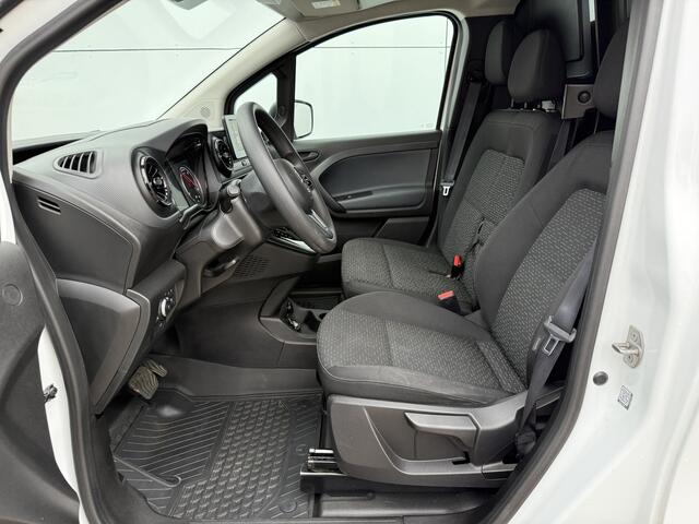 Mercedes-Benz eCitan L1 Pro 51 kWh L1 Elektrisch 45kWh 284km WLTP LED Trekhaak Climate Control Cruise Control Carplay Parkeersensoren