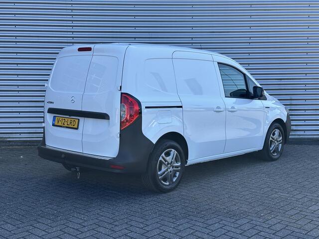 Mercedes-Benz eCitan 112 Select L1 51kWh Snelladen Veel Opties Trekhaak Apple Carplay Wltp: 271km SoH 98% (Nwprijs: ¤ 42484,- ex)