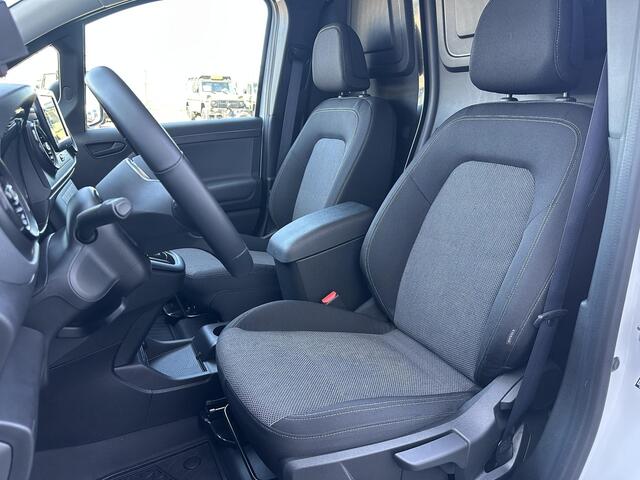 Mercedes-Benz eCitan 112 Select L1 51kWh Snelladen Veel Opties Trekhaak Apple Carplay Wltp: 271km SoH 98% (Nwprijs: ¤ 42484,- ex)