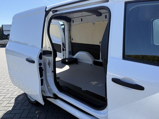 Mercedes-Benz eCitan 51 kWh / L2H1 / TREKHAAK / 3-ZITS / **7.812 KM!!** / CAMERA / CRUISE / ECC / CARPLAY