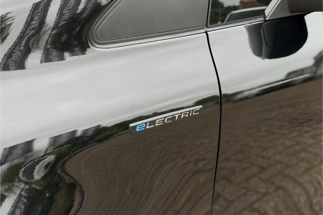 Mercedes-Benz eCitan L1 Pro 51 kWh | Snellader | Stoel+Stuurverwarming | Camera | Trekhaak | Nieuwstaat
