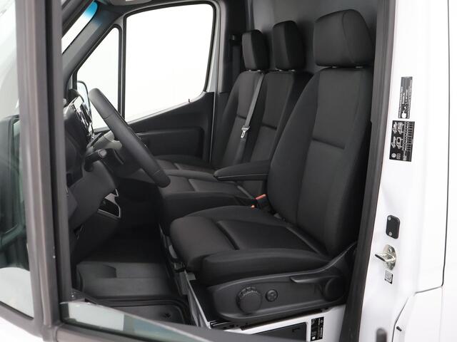 Mercedes-Benz eSprinter 314 L2H2 RWD PRO | 100% elektrisch | SNELLADEN | 2000KG TREKKEN | 3-ZITS