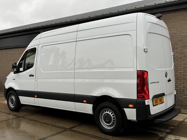 Mercedes-Benz eSprinter 312 L2H2 55kWh 80KW-Snelladen 168km WLTP AC Inklapbare Spiegels