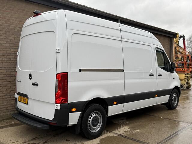 Mercedes-Benz eSprinter 312 L2H2 55kWh 80KW-Snelladen 168km WLTP AC Inklapbare Spiegels