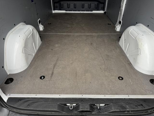 Mercedes-Benz eSprinter 312 L2H2 55kWh 80KW-Snelladen 168km WLTP AC Inklapbare Spiegels