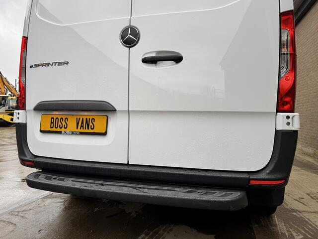 Mercedes-Benz eSprinter 312 L2H2 55kWh 80KW-Snelladen 168km WLTP AC Inklapbare Spiegels
