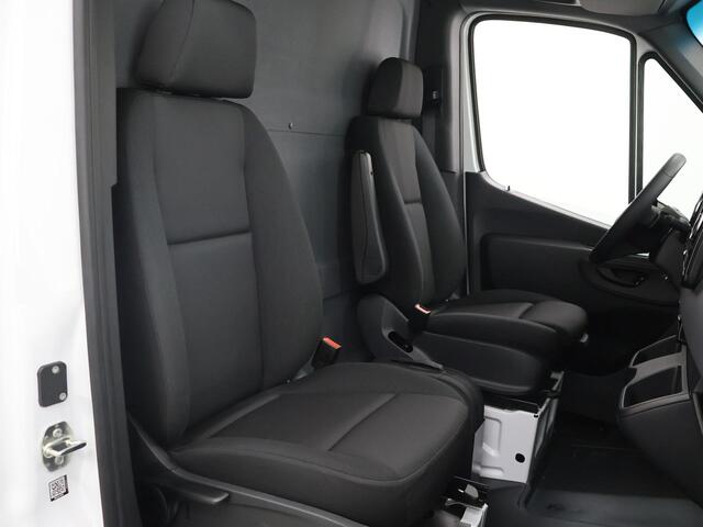 Mercedes-Benz eSprinter 414 L3 Pro 81kWh Mercedes-Benz eSprinter 414 GB L3 RWD PRO