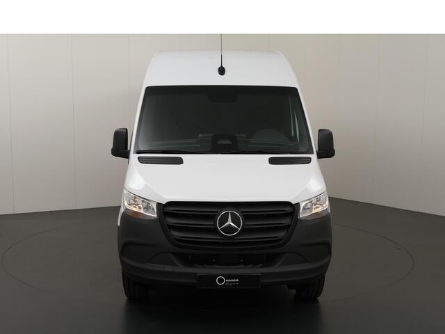 Mercedes-Benz eSprinter 320 L3 Pro 56kWh Mercedes-Benz eSprinter 320 GB L3 RWD PRO