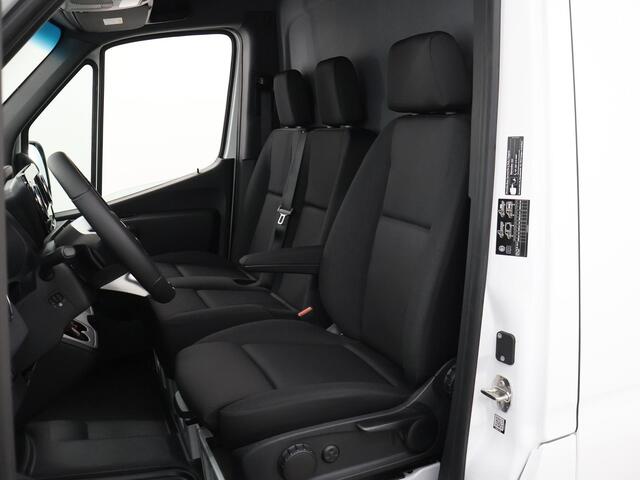 Mercedes-Benz eSprinter 320 L3 Pro 56kWh Mercedes-Benz eSprinter 320 GB L3 RWD PRO