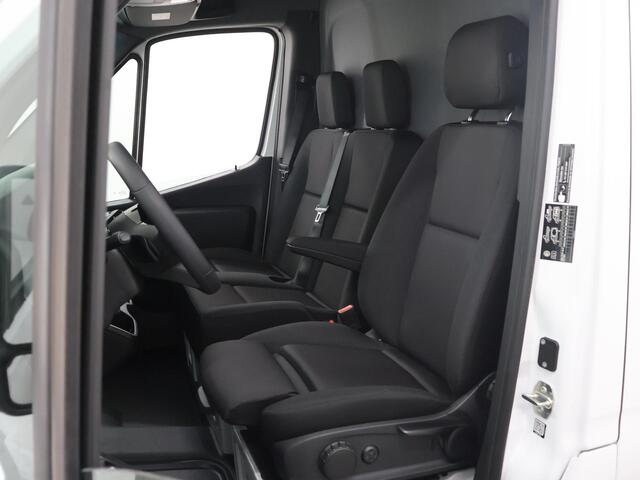Mercedes-Benz eSprinter 414 L2H2 RWD PRO | 100% elektrisch | 115KW Laden | 2000kg Trekken