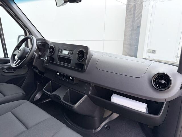 Mercedes-Benz eSprinter 312 L2H2 Elektrisch 41kWh 120pk Climate Control Camera Stoelverwarming