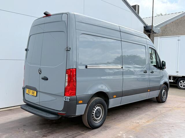 Mercedes-Benz eSprinter 312 L2H2 Elektrisch 41kWh 120pk Climate Control Camera Stoelverwarming