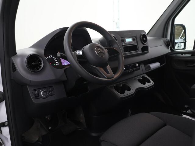 Mercedes-Benz eSprinter | L2 H2 | 55 kWh | STOELVERWARMING | AIRCO | DAB+ RADIO | COMPLETE LAADRUIMTE BETIMMERING | OPSTAP TOT LAADRUIMTE | STOEL - STOEL | COMFORT |