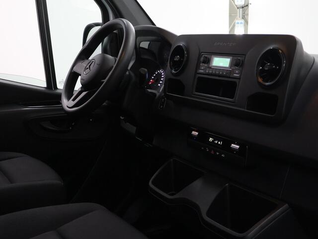 Mercedes-Benz eSprinter L2 H2 | 55 kWh | Parkeercamera | Bluetooth | Stoelverwarming | Keyless Go | Certified