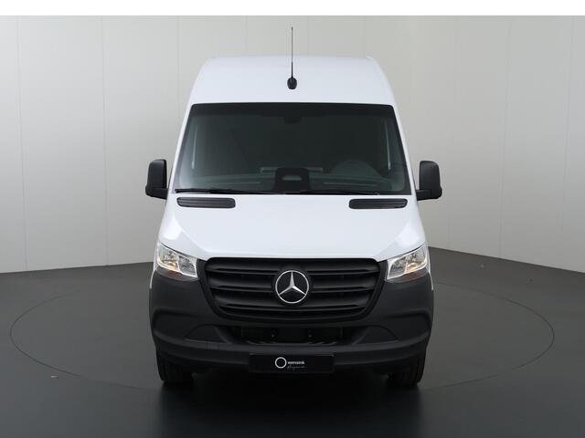 Mercedes-Benz eSprinter 314 L2 H2 PRO | 81 kWh | 100% elektrisch | 2000kg Trekhaak | 115Kw/u DC Snelladen | Smartphone integratie pakket | Carplay | Camera | Comfort bestuurdersstoel |