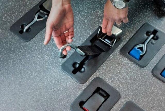 Mercedes-Benz eSprinter 9- persoons rolstoelbus * Voorraad* 4150kg