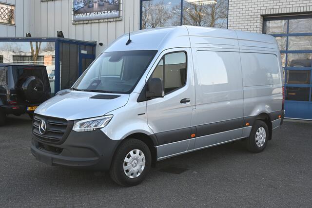 Mercedes-Benz eSprinter 320 L2H2 Select 81kWh Distronic, Navigatie en Smartphone integratie pakket, LED