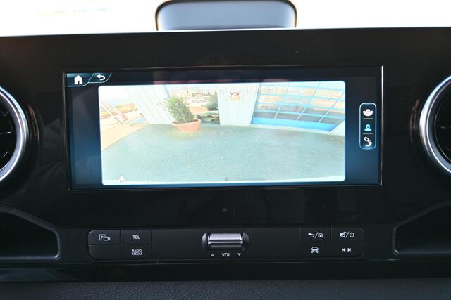 Mercedes-Benz eSprinter 314 L2H2 Pro 56kWh Snel laden, Trekhaak, Etc.