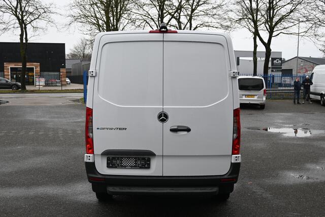Mercedes-Benz eSprinter 314 L2h1 Pro 81kWh Snellader, Leder stuur, Led in laadruimte, Etc.