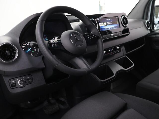 Mercedes-Benz eSprinter 314 L2 H2 PRO | 81 kWh | 100% elektrisch | 2000kg Trekhaak | 115Kw/u DC Snelladen | Smartphone integratie pakket | Carplay | Camera | Comfort bestuurdersstoel |