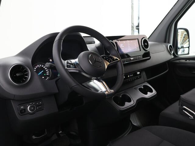 Mercedes-Benz eSprinter 314 | L3 H2 | PRO | 81 kWh | LED KOPLAMPEN | DODEHOEKASSISTENT | AIRCO | PARKEERCAMERA | 300 KM WLTP | STOELVERWARMING | APPLE CARPLAY / ANDROID AUTO | CRUISE CONTROL | SNEL LEVERBAAR!