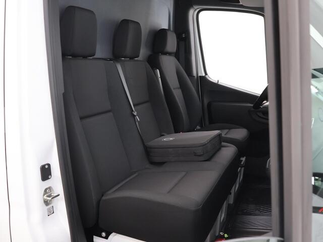 Mercedes-Benz eSprinter 314 | L3 H2 | PRO | 81 kWh | LED KOPLAMPEN | DODEHOEKASSISTENT | AIRCO | PARKEERCAMERA | 300 KM WLTP | STOELVERWARMING | APPLE CARPLAY / ANDROID AUTO | CRUISE CONTROL | SNEL LEVERBAAR!