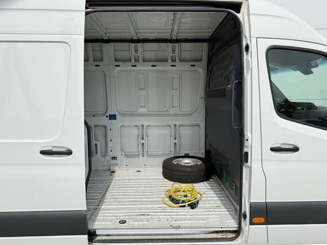 Mercedes-Benz eSprinter eSprinter L2H2 55 kWh L2H2 Elektrisch 168km WLTP 94% (SOH) Snelladen Laadkabel Climate Control Stoelverwarming
