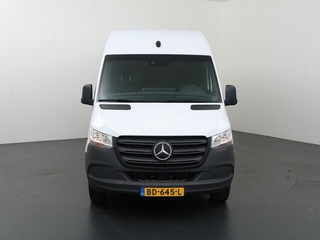 Mercedes-Benz eSprinter 314 / 414 L3 Pro 113 kWh | LM Velgen | Trekhaak | 2-zits | Stoelverwarming | Betimmering | Parkeercamera | Certified