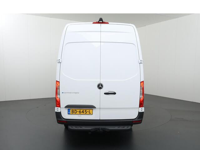 Mercedes-Benz eSprinter 314 / 414 L3 Pro 113 kWh | LM Velgen | Trekhaak | 2-zits | Stoelverwarming | Betimmering | Parkeercamera | Certified