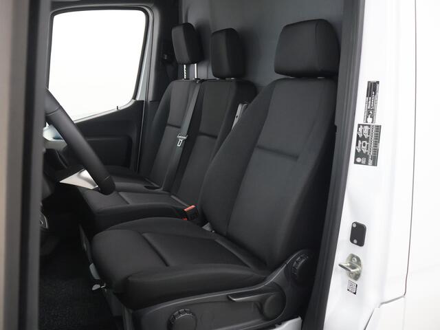 Mercedes-Benz eSprinter 314 / 414 L3 Pro 113 kWh | LM Velgen | Trekhaak | 2-zits | Stoelverwarming | Betimmering | Parkeercamera | Certified