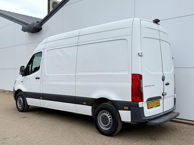 Mercedes-Benz eSprinter 312 55kWh L2H2 Elektrisch 168km WLTP 93.4% (SOH) 80kw Snelladen Climate Control Camera Stoelverwarming