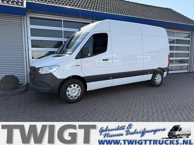 Mercedes-Benz eSprinter L2H2 47 kWh