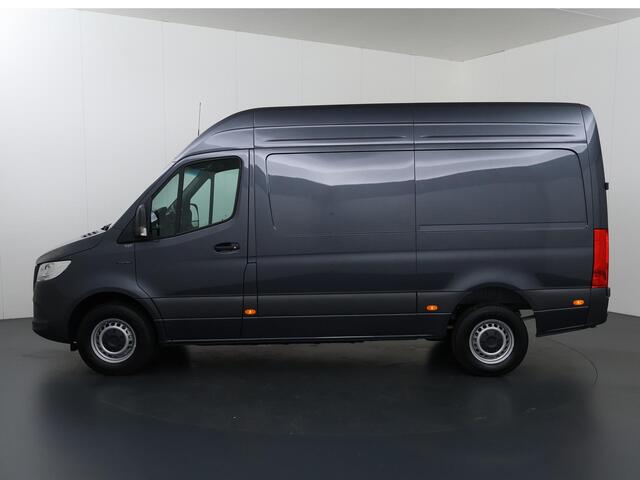 Mercedes-Benz eSprinter 314 | 81 KWH | L2 H2 | PRO TREKHAAK 2000KG. | STOELVERWARMING | ELK. STANDVERWARMING | PARKEERCAMERA | CERTIFIED