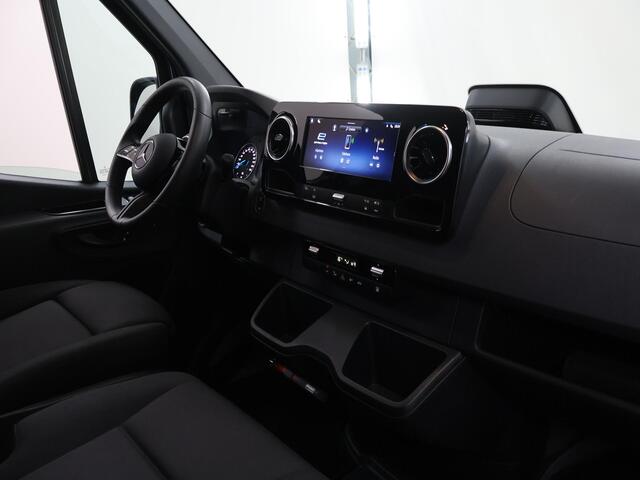 Mercedes-Benz eSprinter 314 | 81 KWH | L2 H2 | PRO TREKHAAK 2000KG. | STOELVERWARMING | ELK. STANDVERWARMING | PARKEERCAMERA | CERTIFIED