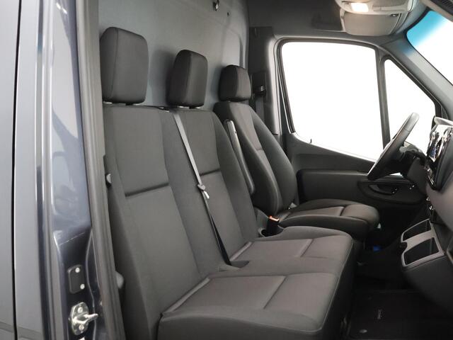 Mercedes-Benz eSprinter 314 | 81 KWH | L2 H2 | PRO TREKHAAK 2000KG. | STOELVERWARMING | ELK. STANDVERWARMING | PARKEERCAMERA | CERTIFIED